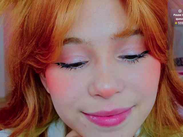 CoralineJones webcam