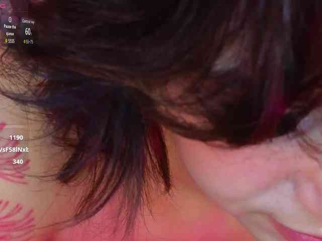 CoralineJones webcam