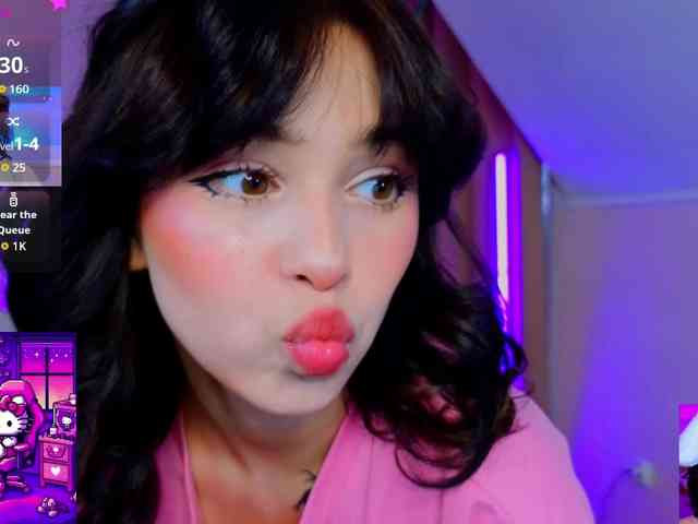 CoralineJones webcam