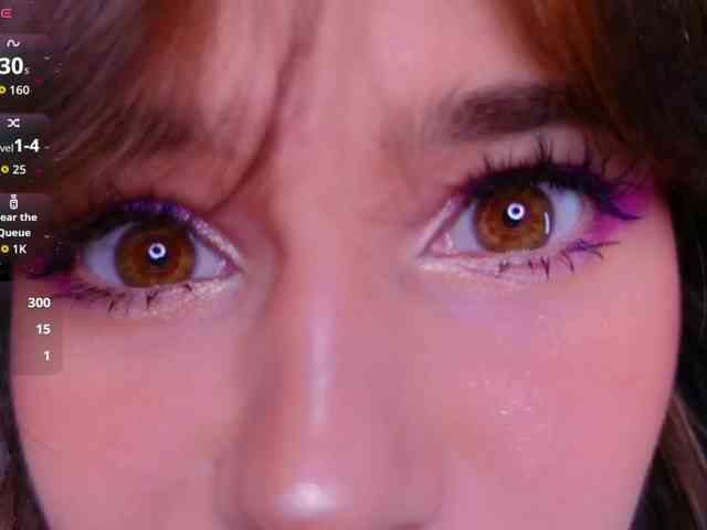 CoralineJones webcam