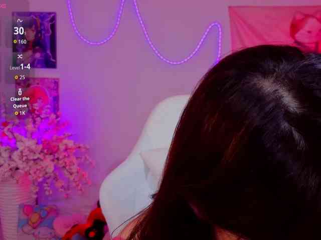 CoralineJones webcam