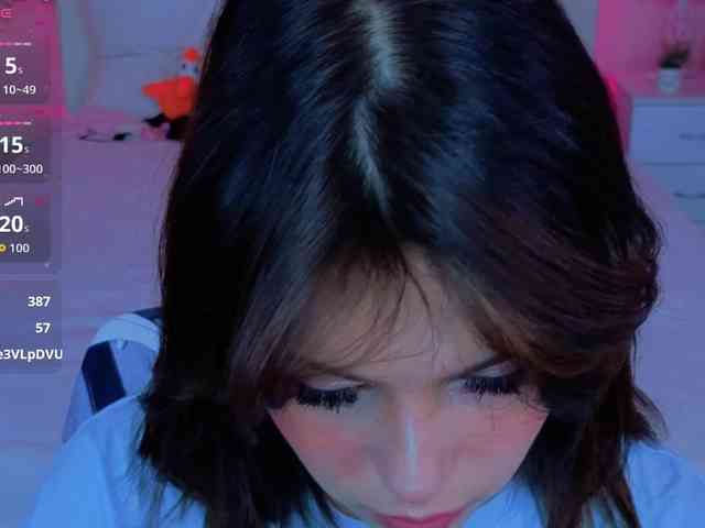 CoralineJones webcam