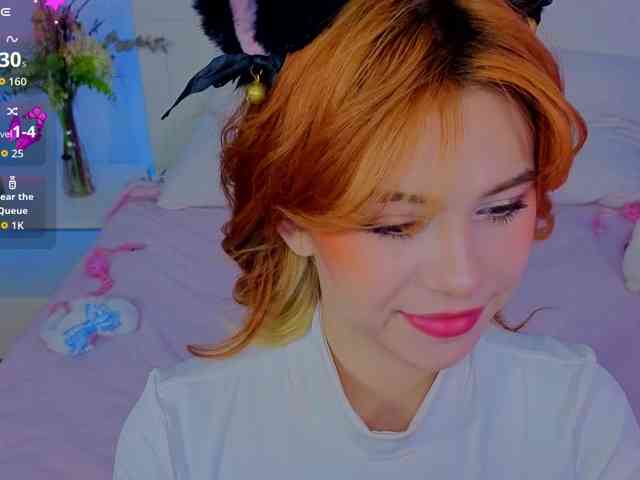 CoralineJones webcam