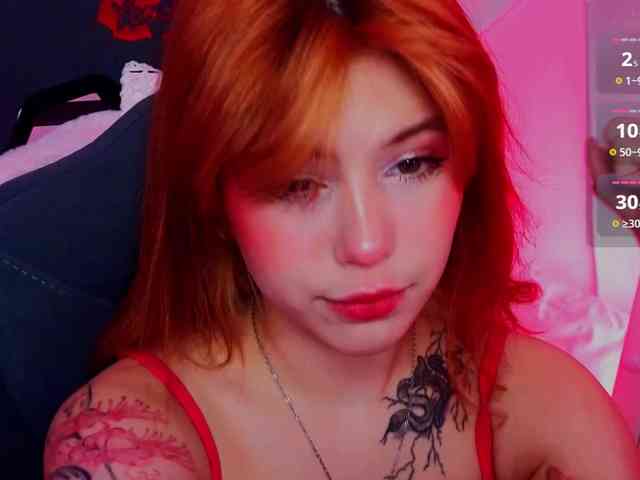 CoralineJones webcam