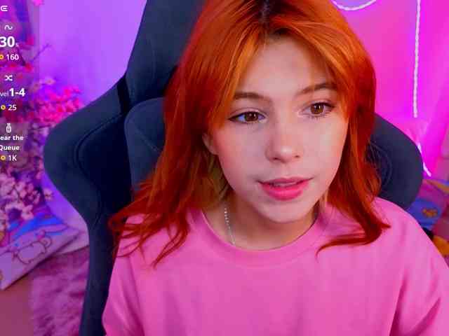 CoralineJones webcam