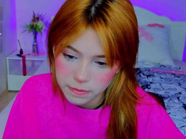 CoralineJones webcam