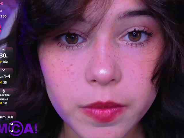 CoralineJones webcam
