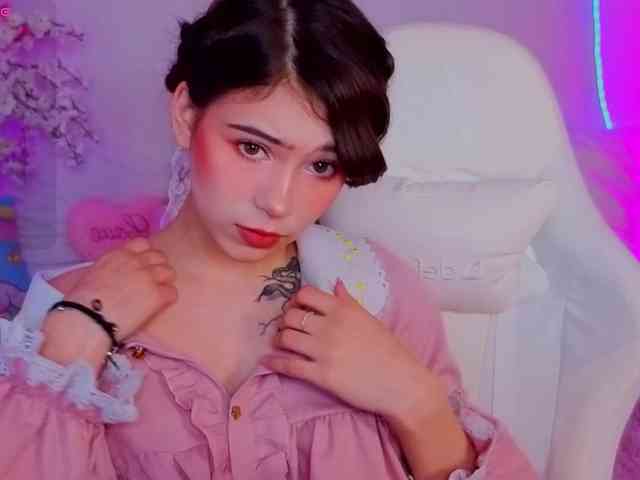 CoralineJones webcam