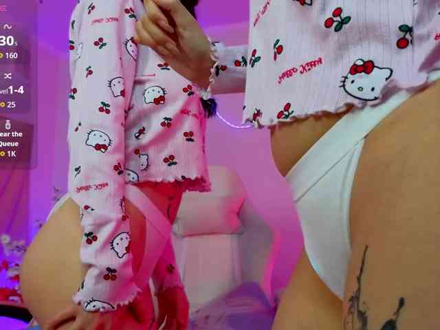 CoralineJones webcam