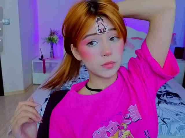 CoralineJones webcam