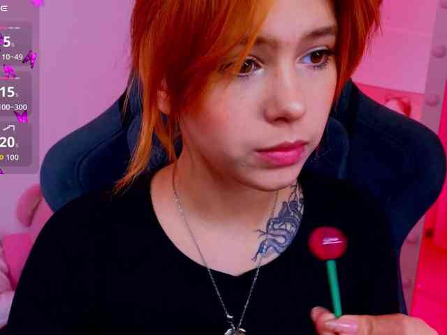 CoralineJones webcam