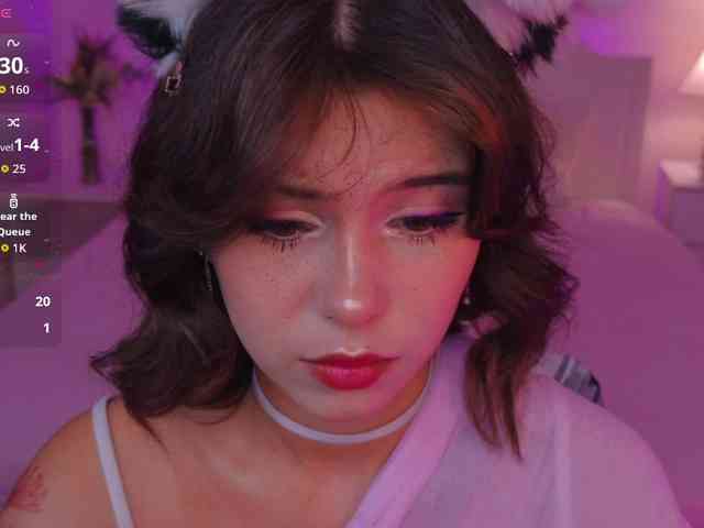 CoralineJones webcam