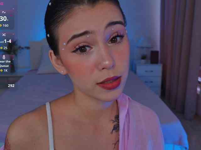 CoralineJones webcam