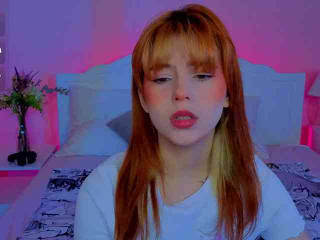 CoralineJones webcam