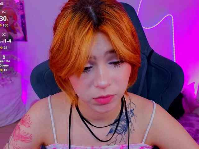 CoralineJones webcam