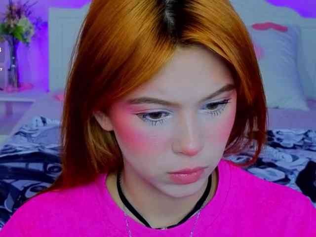 CoralineJones webcam