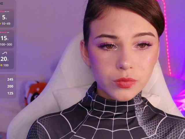 CoralineJones webcam