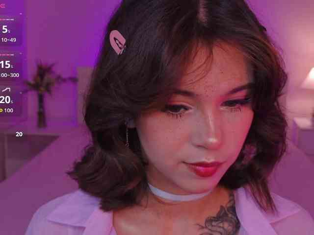 CoralineJones webcam