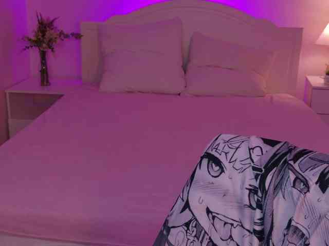 CoralineJones webcam