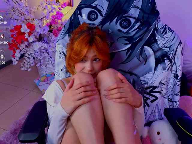 CoralineJones webcam