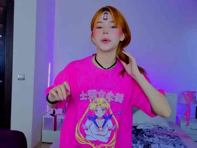 CoralineJones webcam