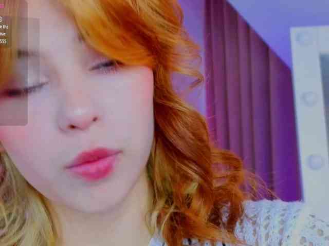 CoralineJones webcam