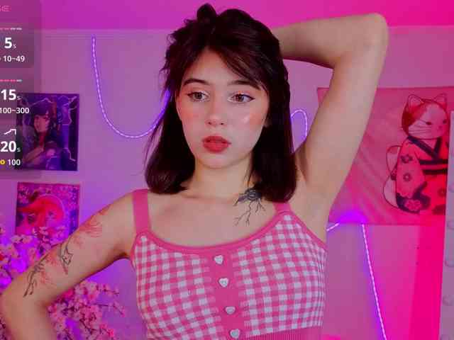 CoralineJones webcam