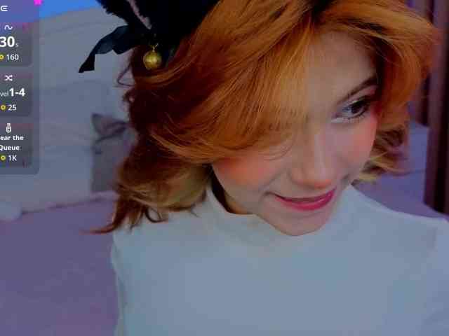 CoralineJones webcam