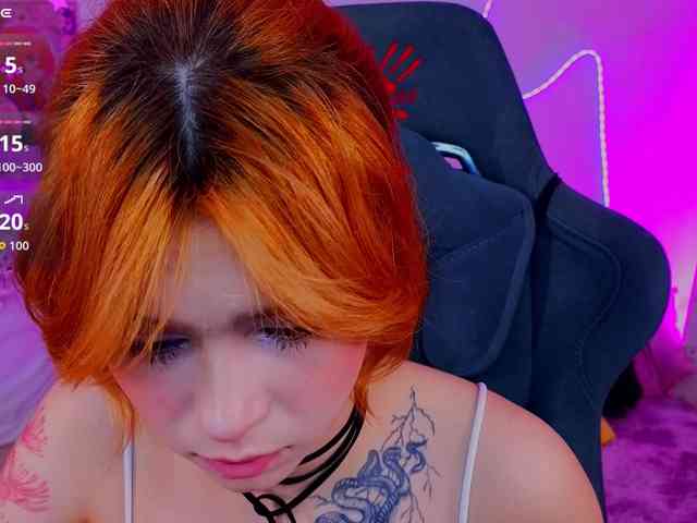 CoralineJones webcam