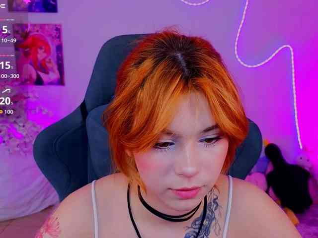 CoralineJones webcam