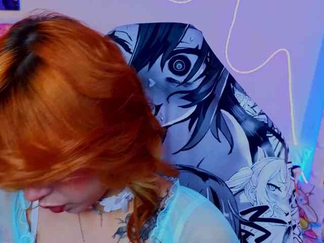 CoralineJones webcam