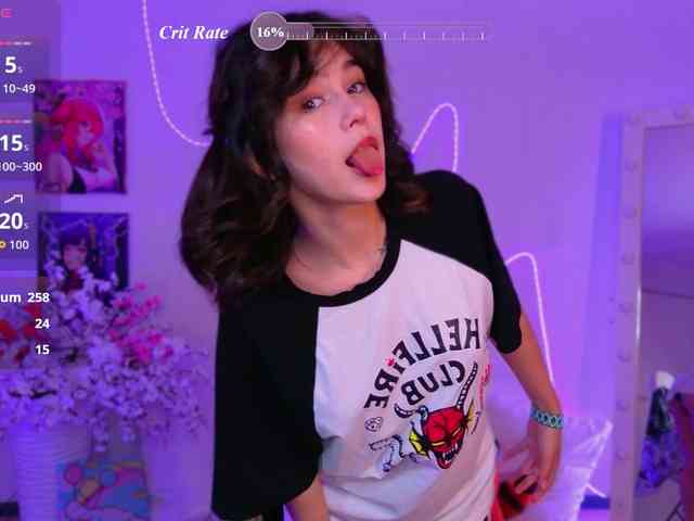 CoralineJones webcam