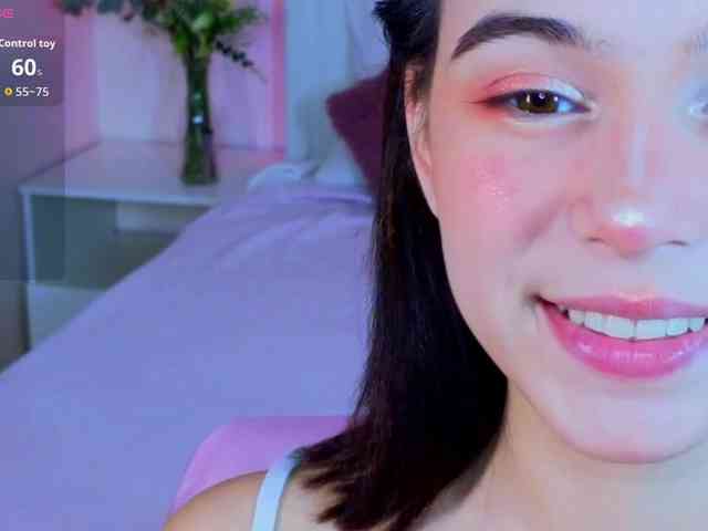 CoralineJones webcam