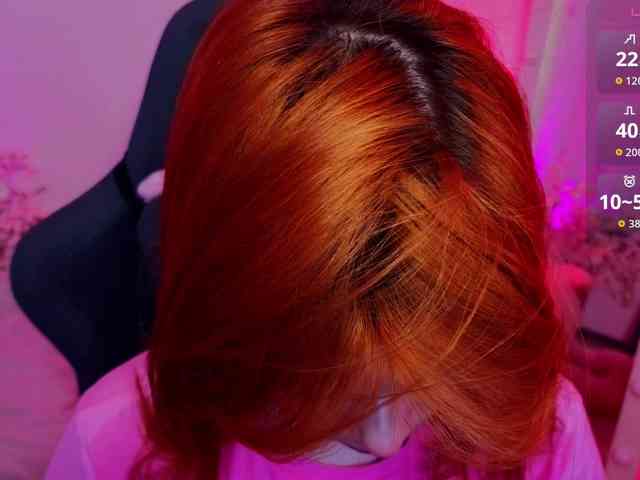 CoralineJones webcam