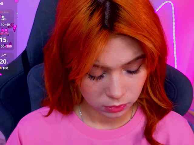 CoralineJones webcam