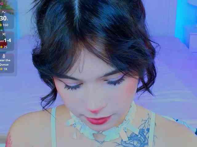 CoralineJones webcam