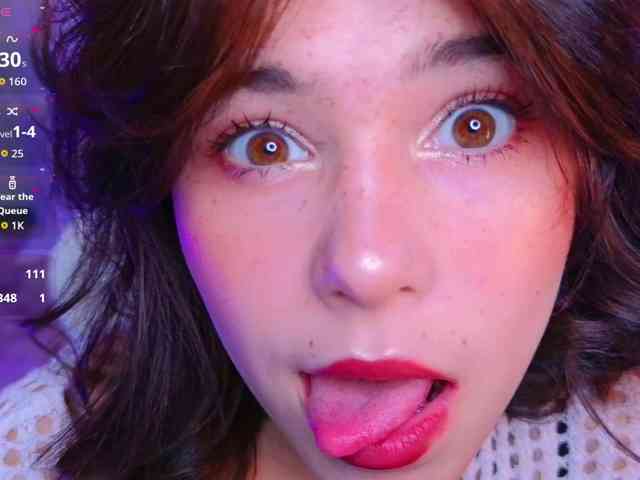 CoralineJones webcam