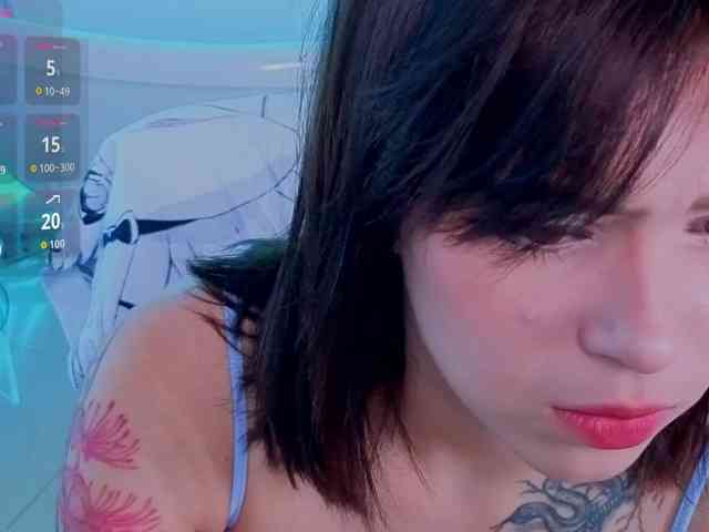 CoralineJones webcam