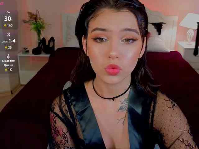 CoralineJones webcam