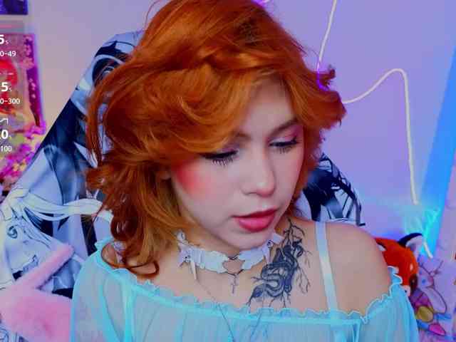 CoralineJones webcam