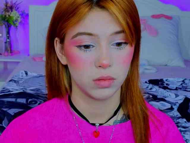 CoralineJones webcam