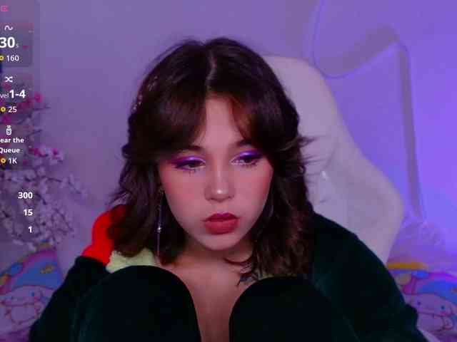 CoralineJones webcam