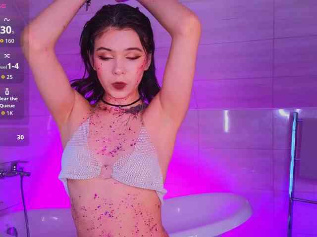 CoralineJones webcam