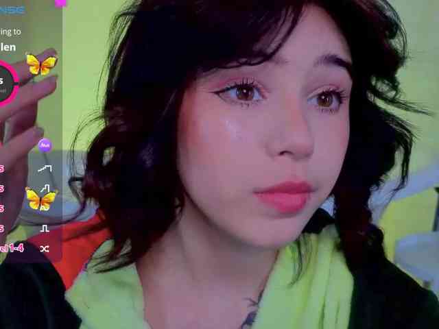 CoralineJones webcam