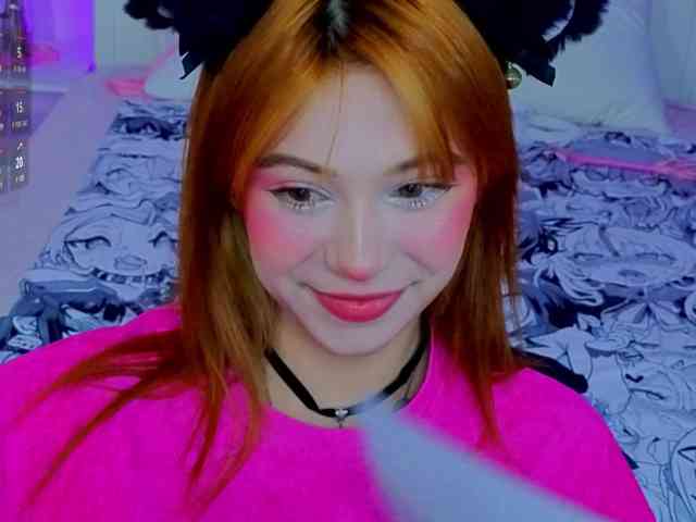 CoralineJones webcam