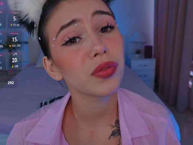 CoralineJones webcam