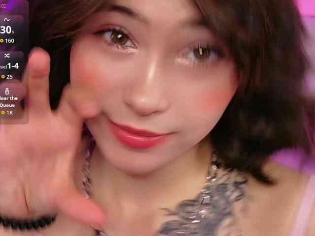 CoralineJones webcam