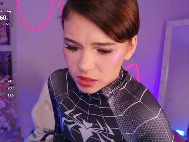 CoralineJones webcam