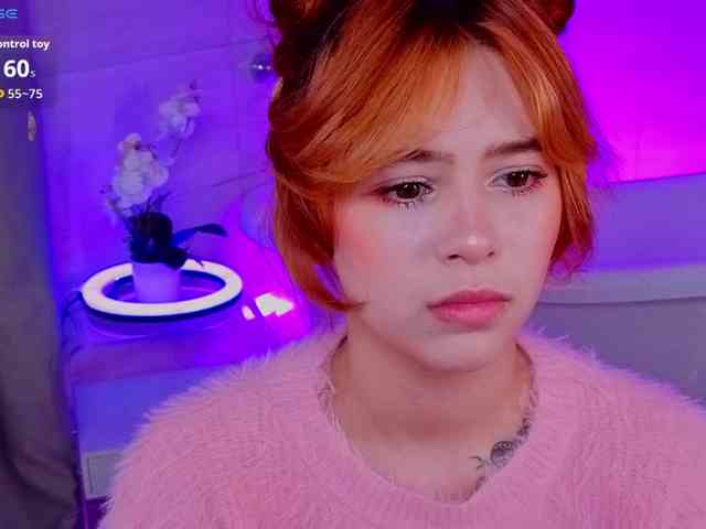 CoralineJones webcam