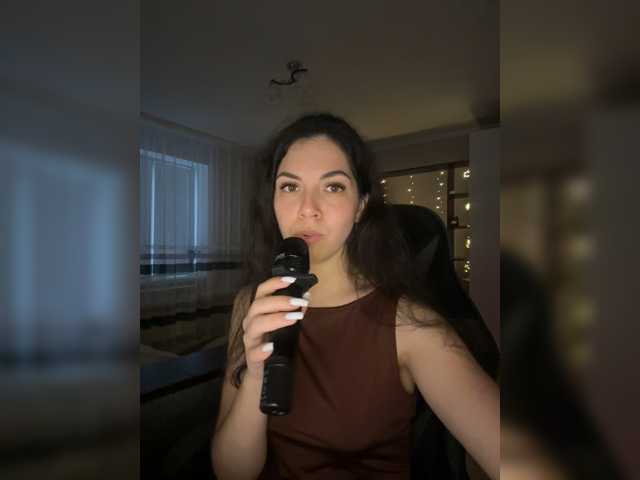 Vika19981 live cam on BongaCams